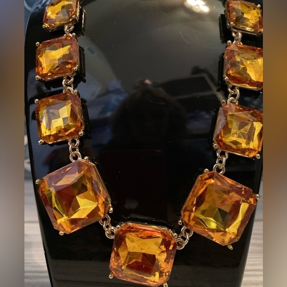 VINTAGE STUNNING orange topaz color necklace and earring set.​​ - Picture 2 of 16